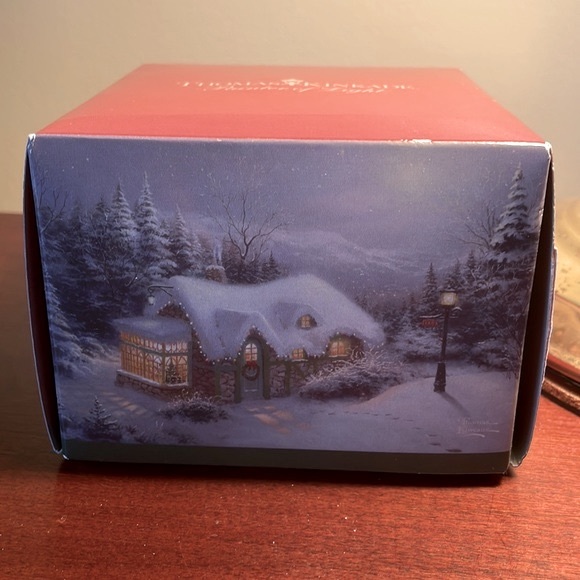 Thomas Kinkade 2011 Limited Edition Holiday Glass Ornament - Picture 7 of 9